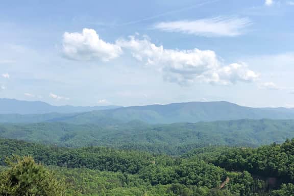 Above All - Cabin with Epic Views & Hot Tub - Image 2